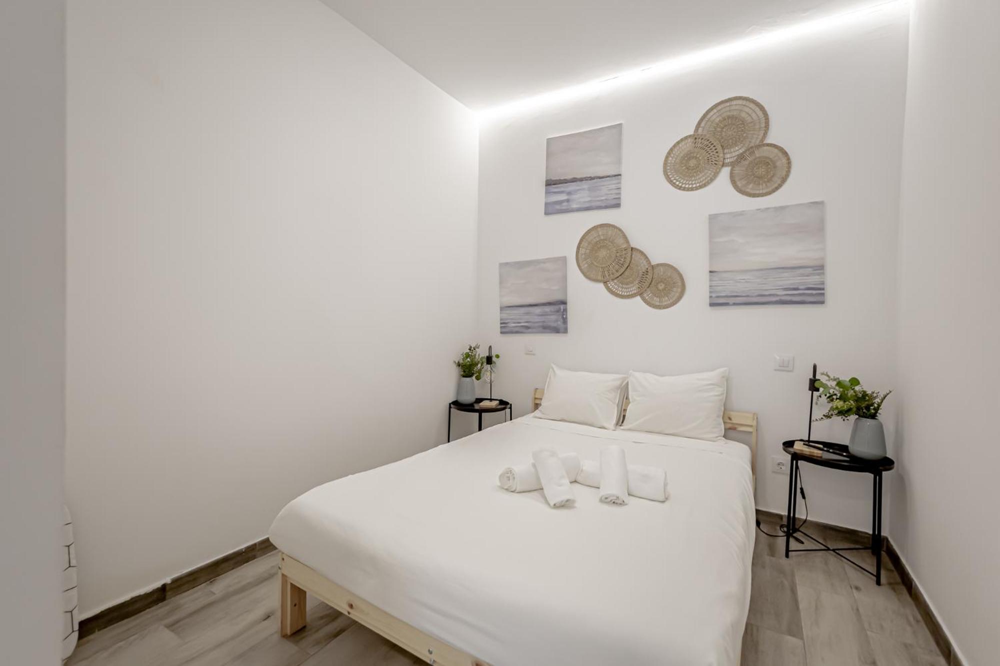 Apartamentos Tetuan مدريد الغرفة الصورة