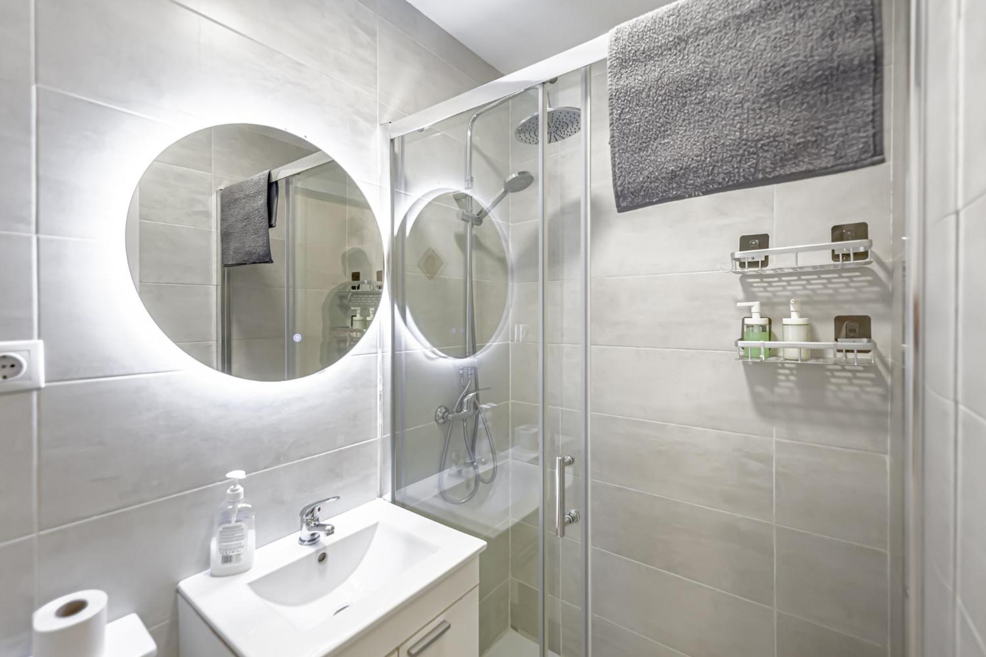 Apartamentos Tetuan مدريد الغرفة الصورة