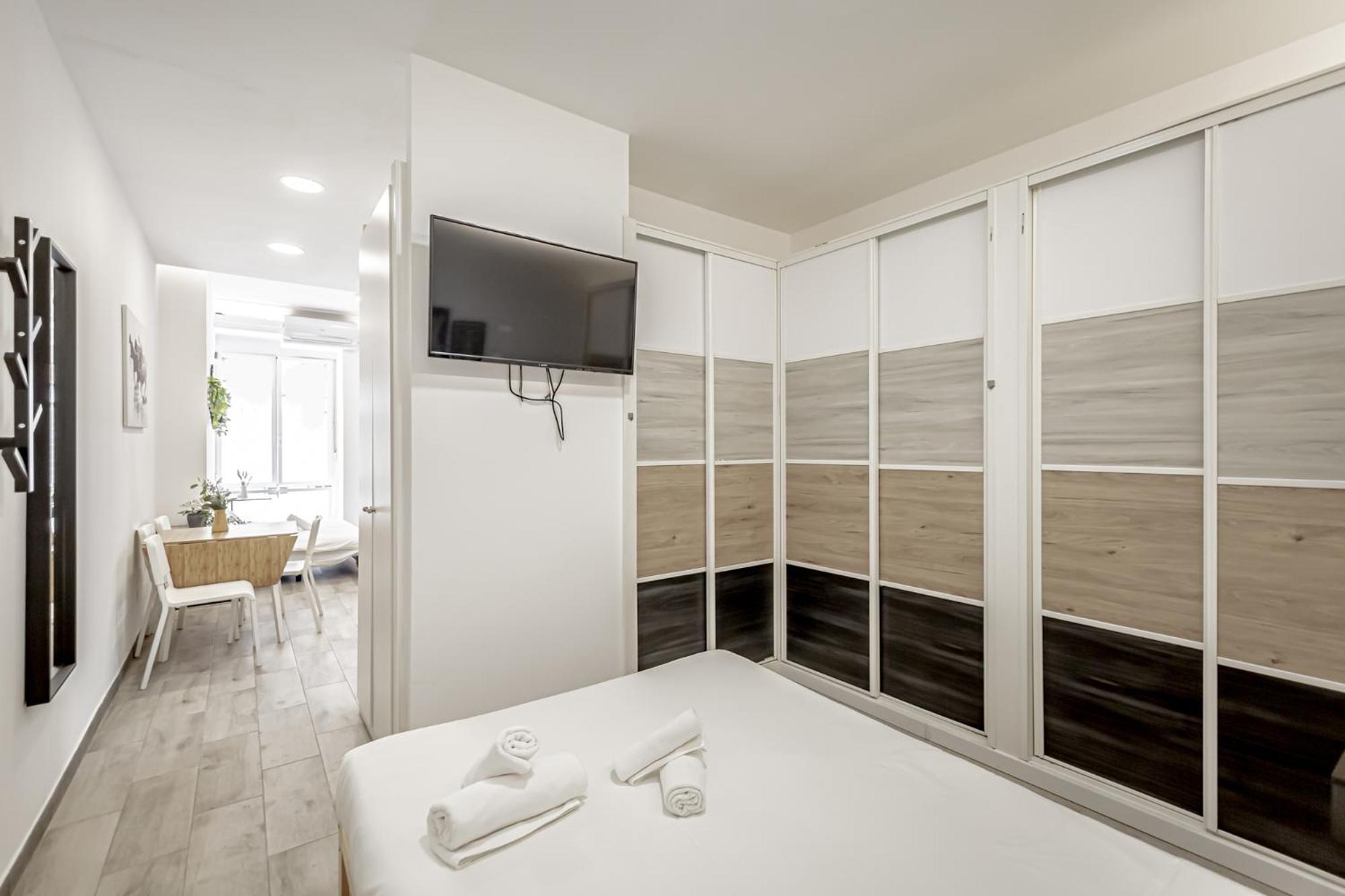 Apartamentos Tetuan مدريد الغرفة الصورة