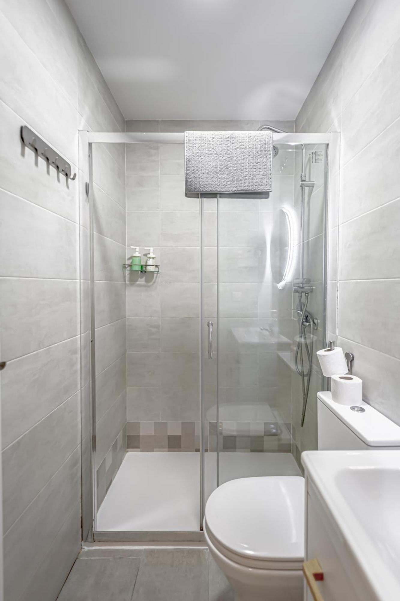 Apartamentos Tetuan مدريد الغرفة الصورة